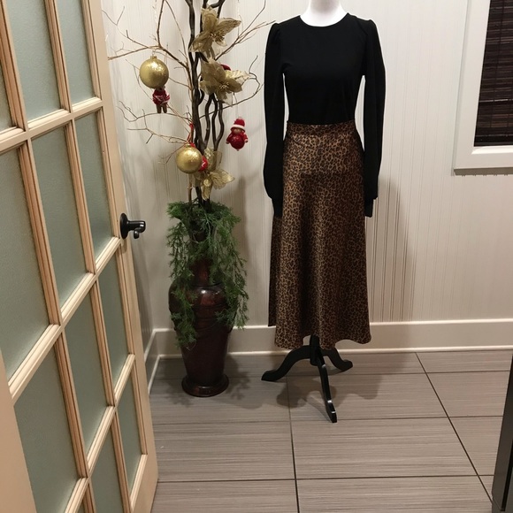 SIZE 0,2,4 LEOPARD SLIP MIDI SKIRT - Picture 9 of 16